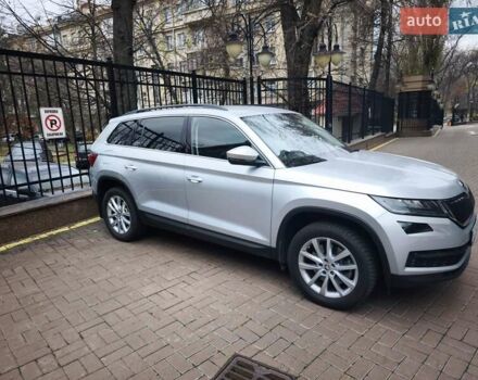 Серый Шкода Kodiaq, объемом двигателя 1.98 л и пробегом 129 тыс. км за 28500 $, фото 1 на Automoto.ua