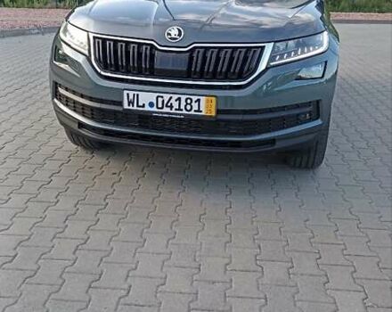 Серый Шкода Kodiaq, объемом двигателя 2 л и пробегом 170 тыс. км за 28200 $, фото 4 на Automoto.ua