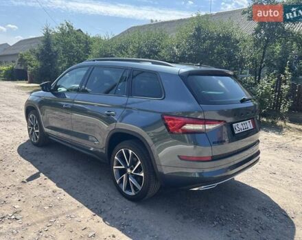 Серый Шкода Kodiaq, объемом двигателя 1.97 л и пробегом 218 тыс. км за 32900 $, фото 4 на Automoto.ua