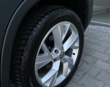 Серый Шкода Kodiaq, объемом двигателя 1.97 л и пробегом 222 тыс. км за 28000 $, фото 8 на Automoto.ua