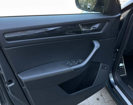 Серый Шкода Kodiaq, объемом двигателя 1.97 л и пробегом 222 тыс. км за 28000 $, фото 10 на Automoto.ua