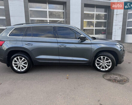Шкода Kodiaq 2020 у Рівному на Automoto.ua Сірий Шкода Kodiaq, об'ємом двигуна 1.97 л та пробігом 78 тис. км за 32200 $, фото 2 на Automoto.ua