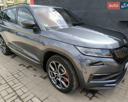 Серый Шкода Kodiaq, объемом двигателя 1.97 л и пробегом 173 тыс. км за 40141 $, фото 2 на Automoto.ua