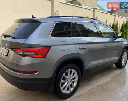 Серый Шкода Kodiaq, объемом двигателя 1.98 л и пробегом 209 тыс. км за 25200 $, фото 7 на Automoto.ua