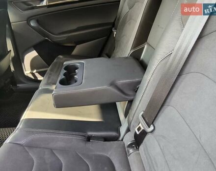Серый Шкода Kodiaq, объемом двигателя 1.98 л и пробегом 112 тыс. км за 30787 $, фото 18 на Automoto.ua