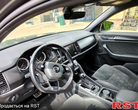 Серый Шкода Kodiaq, объемом двигателя 2 л и пробегом 73 тыс. км за 37000 $, фото 2 на Automoto.ua