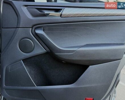 Серый Шкода Kodiaq, объемом двигателя 1.98 л и пробегом 36 тыс. км за 32999 $, фото 30 на Automoto.ua