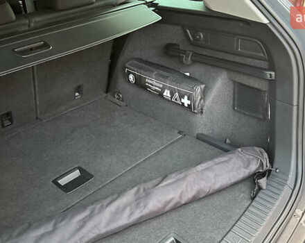 Серый Шкода Kodiaq, объемом двигателя 1.97 л и пробегом 141 тыс. км за 29999 $, фото 93 на Automoto.ua