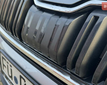 Серый Шкода Kodiaq, объемом двигателя 1.97 л и пробегом 141 тыс. км за 29999 $, фото 147 на Automoto.ua