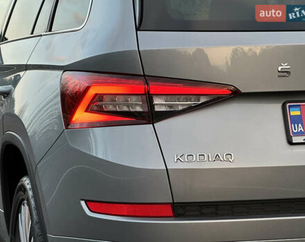 Серый Шкода Kodiaq, объемом двигателя 2 л и пробегом 181 тыс. км за 35399 $, фото 54 на Automoto.ua