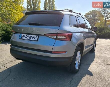 Серый Шкода Kodiaq, объемом двигателя 1.98 л и пробегом 112 тыс. км за 30787 $, фото 3 на Automoto.ua