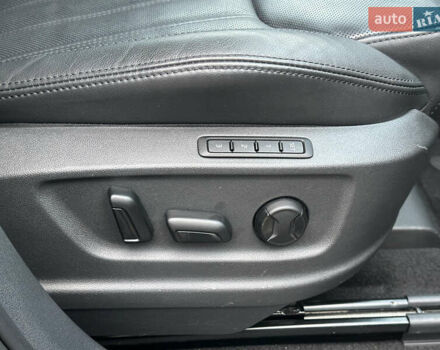 Серый Шкода Kodiaq, объемом двигателя 2 л и пробегом 181 тыс. км за 35399 $, фото 102 на Automoto.ua