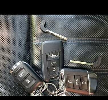 Серый Шкода Kodiaq, объемом двигателя 1.97 л и пробегом 177 тыс. км за 35999 $, фото 50 на Automoto.ua