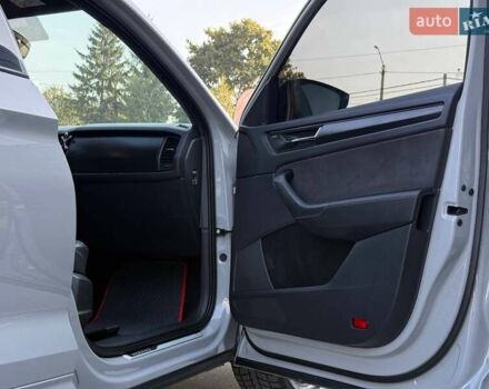 Шкода Kodiaq 2021 в Ровно на Automoto.ua Серый Шкода Kodiaq, объемом двигателя 1.98 л и пробегом 92 тыс. км за 35300 $, фото 59 на Automoto.ua