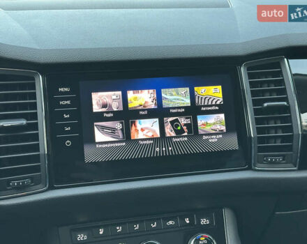 Серый Шкода Kodiaq, объемом двигателя 2 л и пробегом 181 тыс. км за 35399 $, фото 128 на Automoto.ua