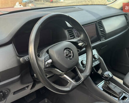 Серый Шкода Kodiaq, объемом двигателя 1.97 л и пробегом 141 тыс. км за 29999 $, фото 25 на Automoto.ua
