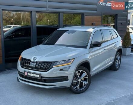 Шкода Kodiaq 2021 в Ровно на Automoto.ua Серый Шкода Kodiaq, объемом двигателя 1.98 л и пробегом 92 тыс. км за 35300 $, фото 3 на Automoto.ua