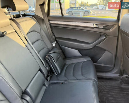 Шкода Kodiaq 2021 в Киеве на Automoto.ua Серый Шкода Kodiaq, объемом двигателя 1.98 л и пробегом 36 тыс. км за 36300 $, фото 24 на Automoto.ua