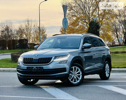 Серый Шкода Kodiaq, объемом двигателя 2 л и пробегом 6 тыс. км за 37999 $, фото 1 на Automoto.ua