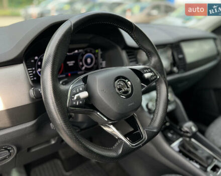 Серый Шкода Kodiaq, объемом двигателя 2 л и пробегом 181 тыс. км за 31500 $, фото 8 на Automoto.ua