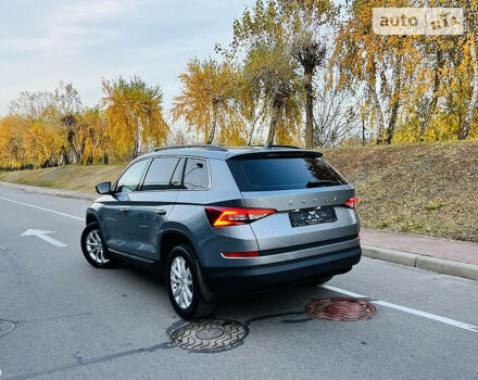 Сірий Шкода Kodiaq, об'ємом двигуна 2 л та пробігом 6 тис. км за 37999 $, фото 112 на Automoto.ua