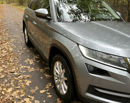 Серый Шкода Kodiaq, объемом двигателя 1.97 л и пробегом 82 тыс. км за 35250 $, фото 3 на Automoto.ua
