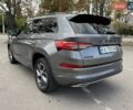 Серый Шкода Kodiaq, объемом двигателя 1.98 л и пробегом 75 тыс. км за 35700 $, фото 4 на Automoto.ua