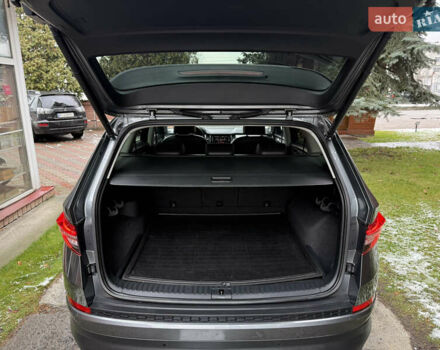 Серый Шкода Kodiaq, объемом двигателя 1.97 л и пробегом 185 тыс. км за 33499 $, фото 49 на Automoto.ua