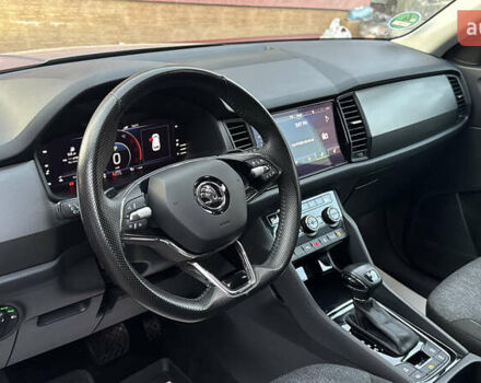 Серый Шкода Kodiaq, объемом двигателя 1.97 л и пробегом 141 тыс. км за 29999 $, фото 67 на Automoto.ua