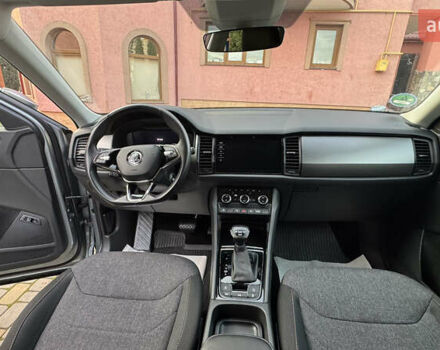 Серый Шкода Kodiaq, объемом двигателя 1.97 л и пробегом 141 тыс. км за 29999 $, фото 54 на Automoto.ua