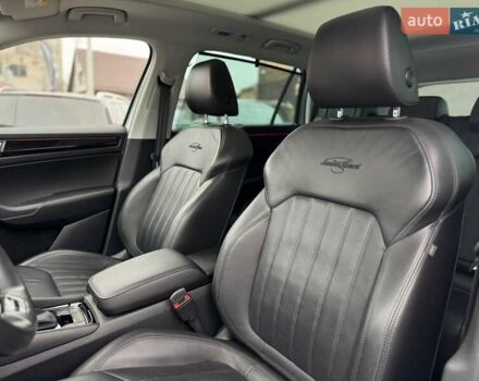 Серый Шкода Kodiaq, объемом двигателя 1.97 л и пробегом 177 тыс. км за 35999 $, фото 36 на Automoto.ua