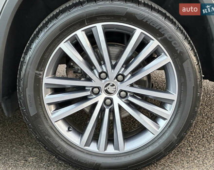Серый Шкода Kodiaq, объемом двигателя 2 л и пробегом 181 тыс. км за 35399 $, фото 49 на Automoto.ua