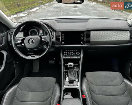 Серый Шкода Kodiaq, объемом двигателя 1.97 л и пробегом 77 тыс. км за 29999 $, фото 13 на Automoto.ua
