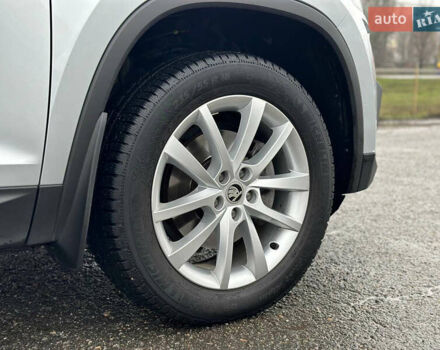 Серый Шкода Kodiaq, объемом двигателя 1.97 л и пробегом 77 тыс. км за 29999 $, фото 43 на Automoto.ua