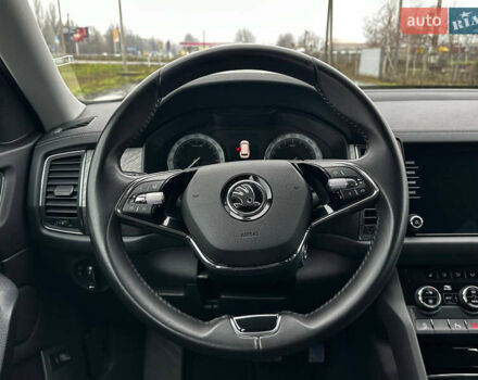 Серый Шкода Kodiaq, объемом двигателя 1.97 л и пробегом 77 тыс. км за 29999 $, фото 12 на Automoto.ua