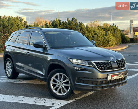Шкода Kodiaq 2021 в Киеве на Automoto.ua Серый Шкода Kodiaq, объемом двигателя 1.97 л и пробегом 248 тыс. км за 27999 $, фото 1 на Automoto.ua