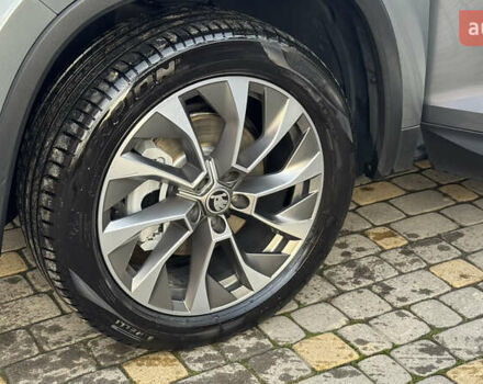 Серый Шкода Kodiaq, объемом двигателя 1.97 л и пробегом 141 тыс. км за 29999 $, фото 34 на Automoto.ua
