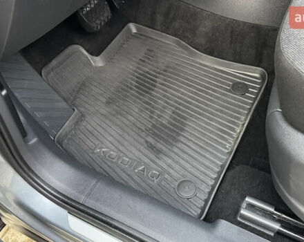 Серый Шкода Kodiaq, объемом двигателя 1.97 л и пробегом 141 тыс. км за 29999 $, фото 39 на Automoto.ua