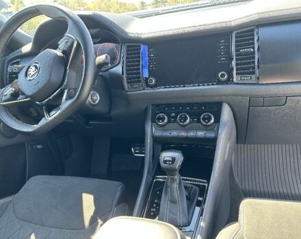 Серый Шкода Kodiaq, объемом двигателя 2 л и пробегом 25 тыс. км за 45000 $, фото 5 на Automoto.ua