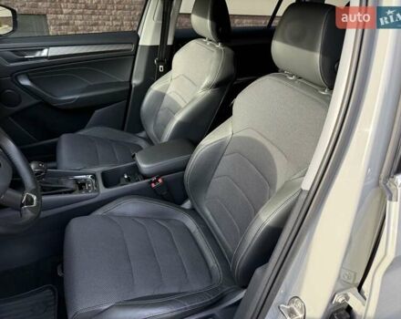 Серый Шкода Kodiaq, объемом двигателя 2 л и пробегом 107 тыс. км за 34600 $, фото 59 на Automoto.ua