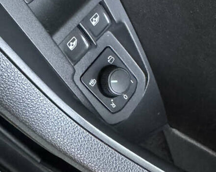 Серый Шкода Kodiaq, объемом двигателя 1.97 л и пробегом 141 тыс. км за 29999 $, фото 139 на Automoto.ua