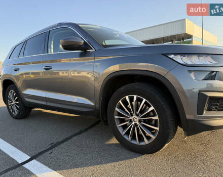 Шкода Kodiaq 2021 в Киеве на Automoto.ua Серый Шкода Kodiaq, объемом двигателя 1.98 л и пробегом 36 тыс. км за 36300 $, фото 2 на Automoto.ua