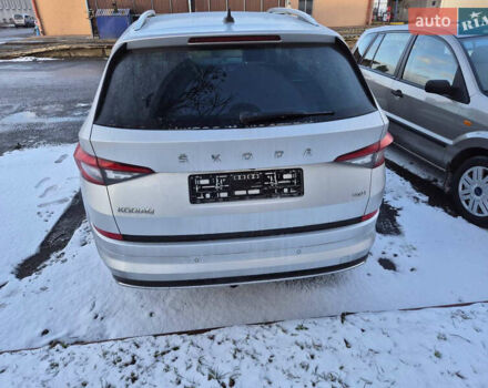 Шкода Kodiaq 2021 в Львове на Automoto.ua Серый Шкода Kodiaq, объемом двигателя 1.97 л и пробегом 103 тыс. км за 38777 $, фото 4 на Automoto.ua