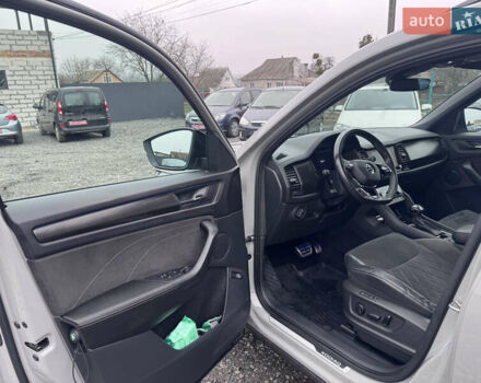 Сірий Шкода Kodiaq, об'ємом двигуна 2 л та пробігом 118 тис. км за 40001 $, фото 30 на Automoto.ua