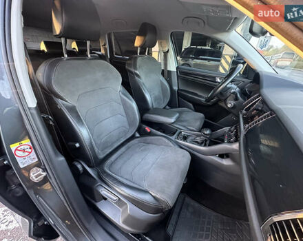 Сірий Шкода Kodiaq, об'ємом двигуна 1.97 л та пробігом 248 тис. км за 27499 $, фото 37 на Automoto.ua