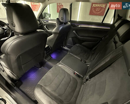 Серый Шкода Kodiaq, объемом двигателя 1.97 л и пробегом 189 тыс. км за 31000 $, фото 20 на Automoto.ua