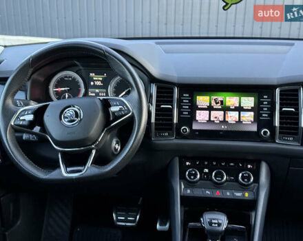 Сірий Шкода Kodiaq, об'ємом двигуна 2 л та пробігом 174 тис. км за 31999 $, фото 31 на Automoto.ua