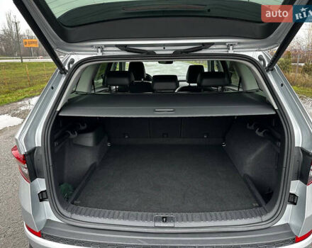 Серый Шкода Kodiaq, объемом двигателя 1.97 л и пробегом 77 тыс. км за 29999 $, фото 40 на Automoto.ua