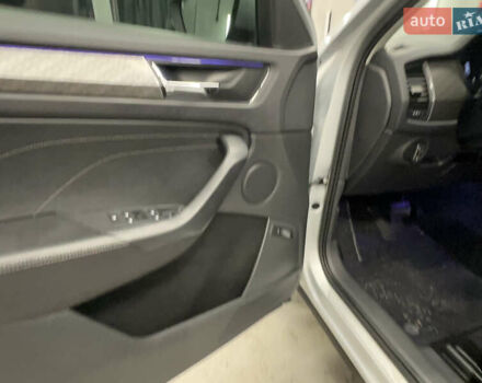 Серый Шкода Kodiaq, объемом двигателя 1.97 л и пробегом 189 тыс. км за 31000 $, фото 19 на Automoto.ua