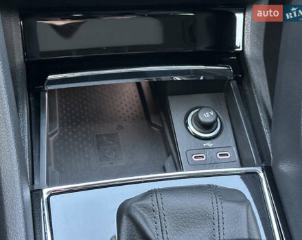 Серый Шкода Kodiaq, объемом двигателя 2 л и пробегом 181 тыс. км за 35399 $, фото 130 на Automoto.ua